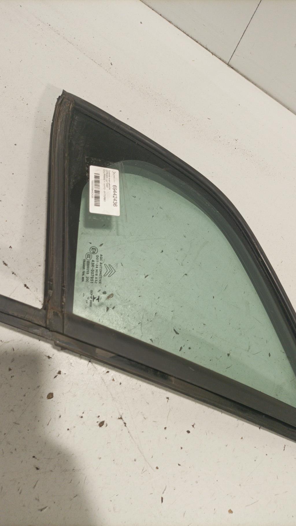 Custode avant gauche (porte) CITROEN C3 2 PHASE 1 Diesel - 1