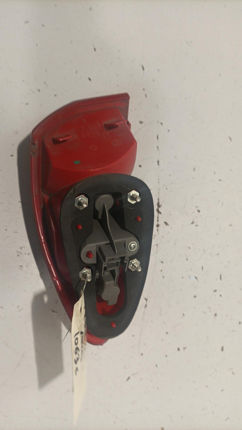 Fanale posteriore principale destro (luci) ALFA ROMEO 147 PHASE 2 Diésel - 1