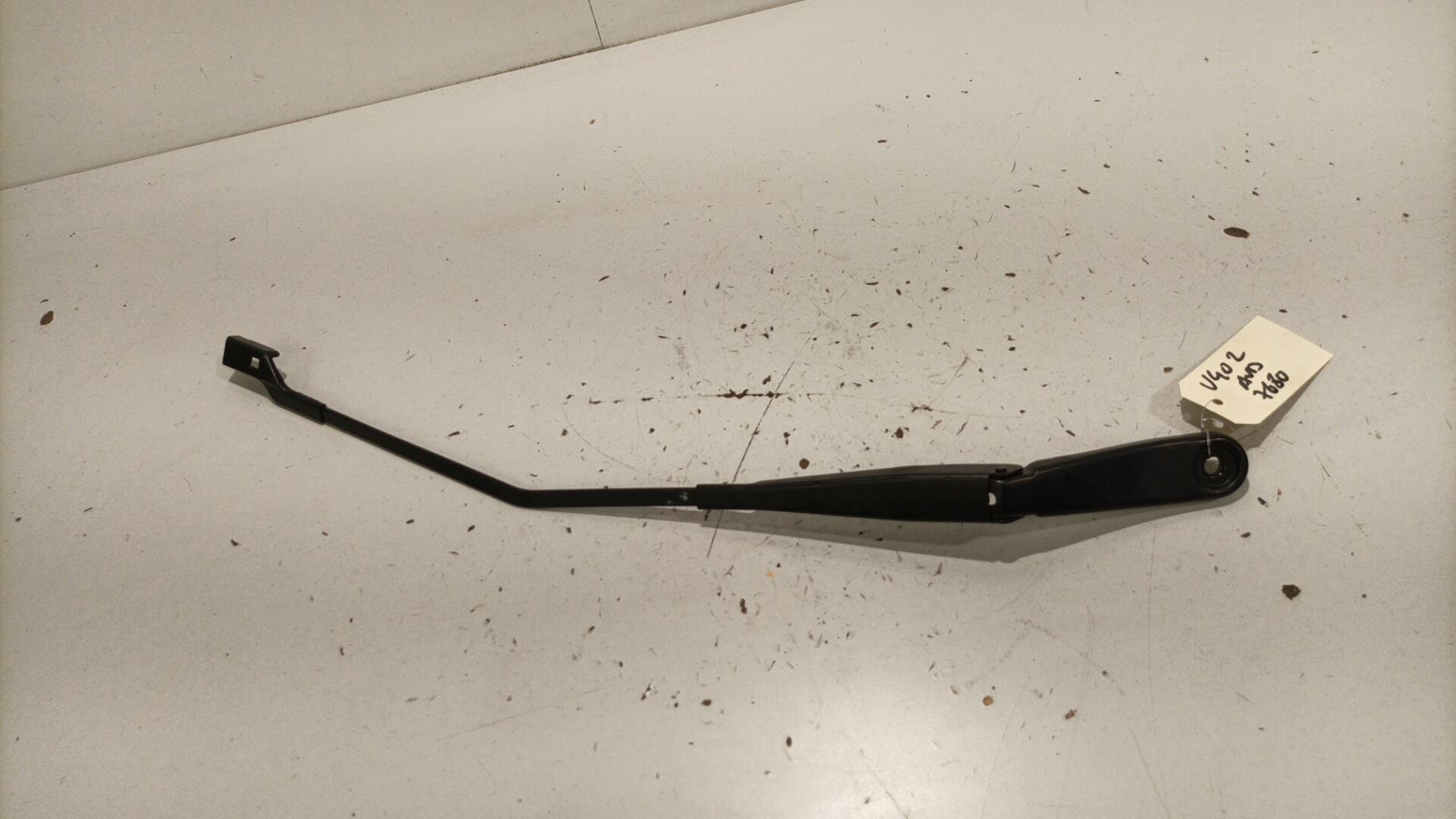 Braccio tergicristallo anteriore destro VOLVO V 40 2 PHASE 1 BREAK Diésel - 1