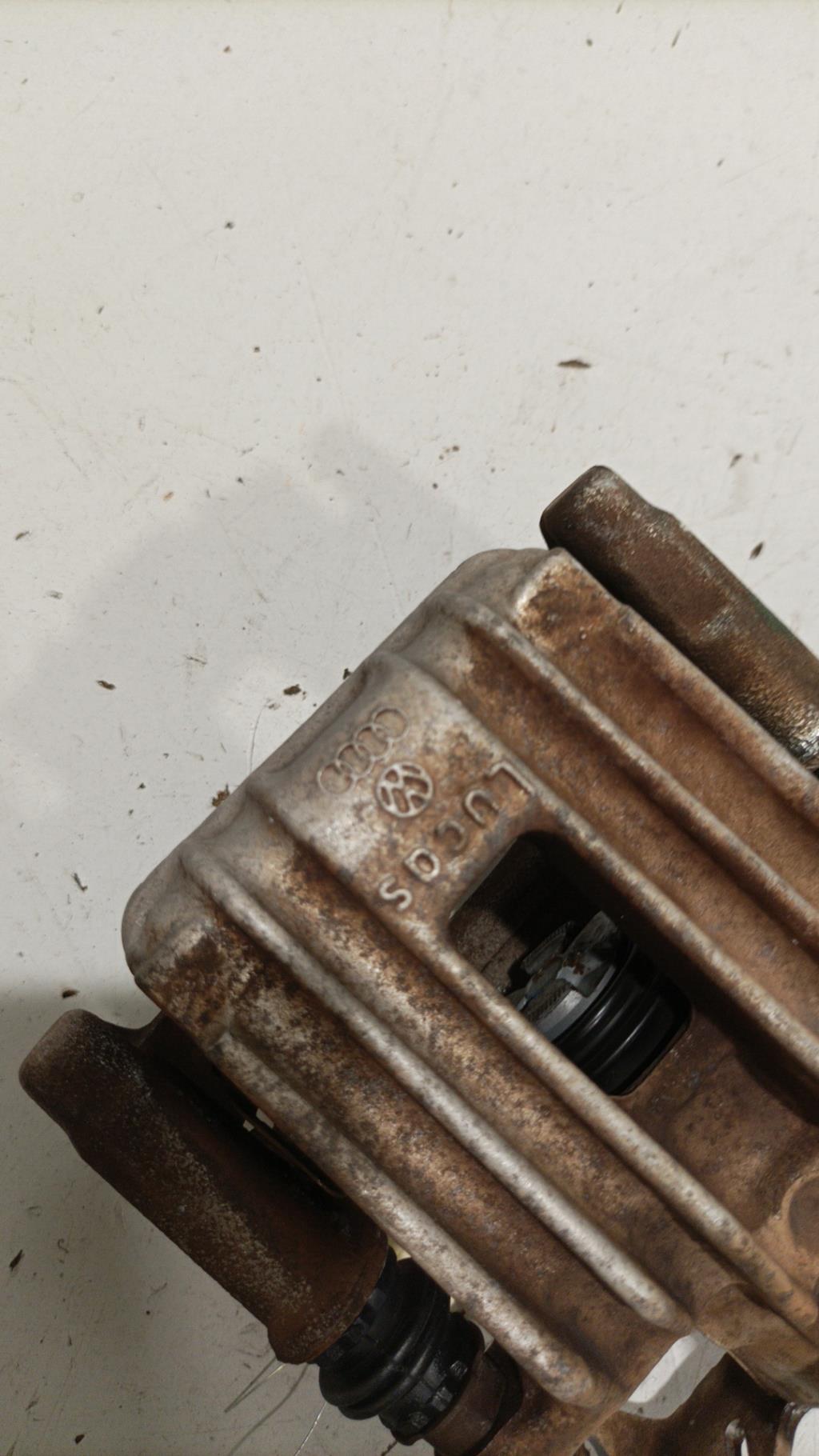 Pinza freni posteriore sinistra VOLKSWAGEN POLO 4 PHASE 2 Diésel - 1