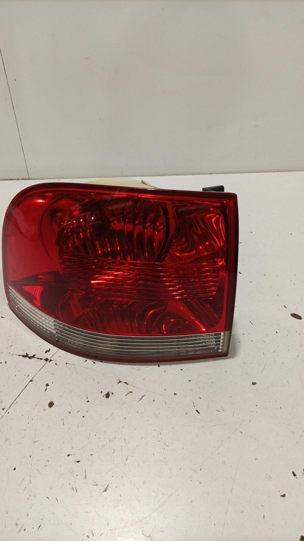 Fanale posteriore principale sinistro (luci) VOLKSWAGEN TOUAREG 1 PHASE 1 Diésel - 1