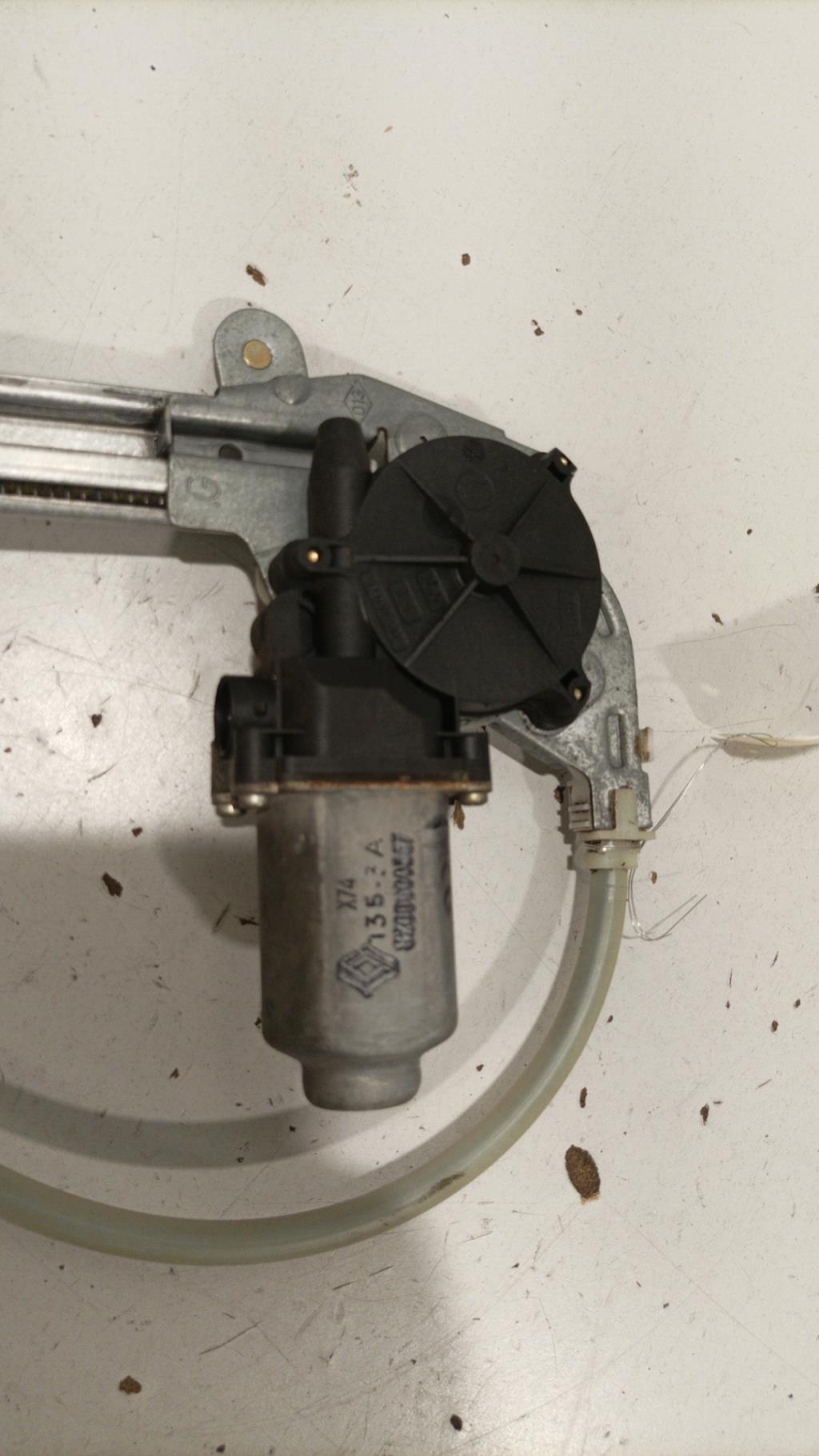 Alzacristalli elettrico posteriore sinistro RENAULT LAGUNA 2 PHASE 1 Gasolina - 1