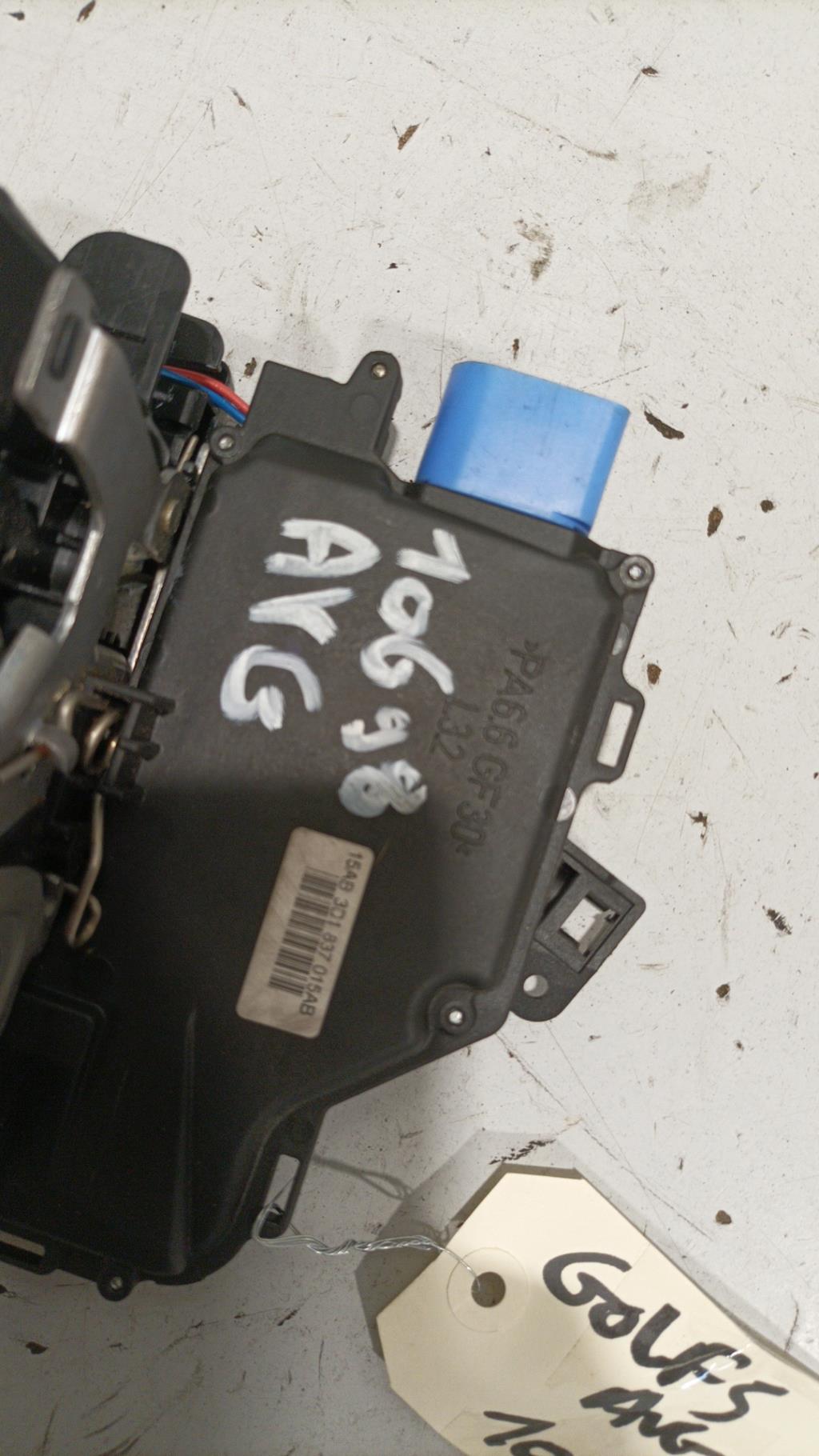 Serrure avant gauche VOLKSWAGEN GOLF 5 Diesel - 1