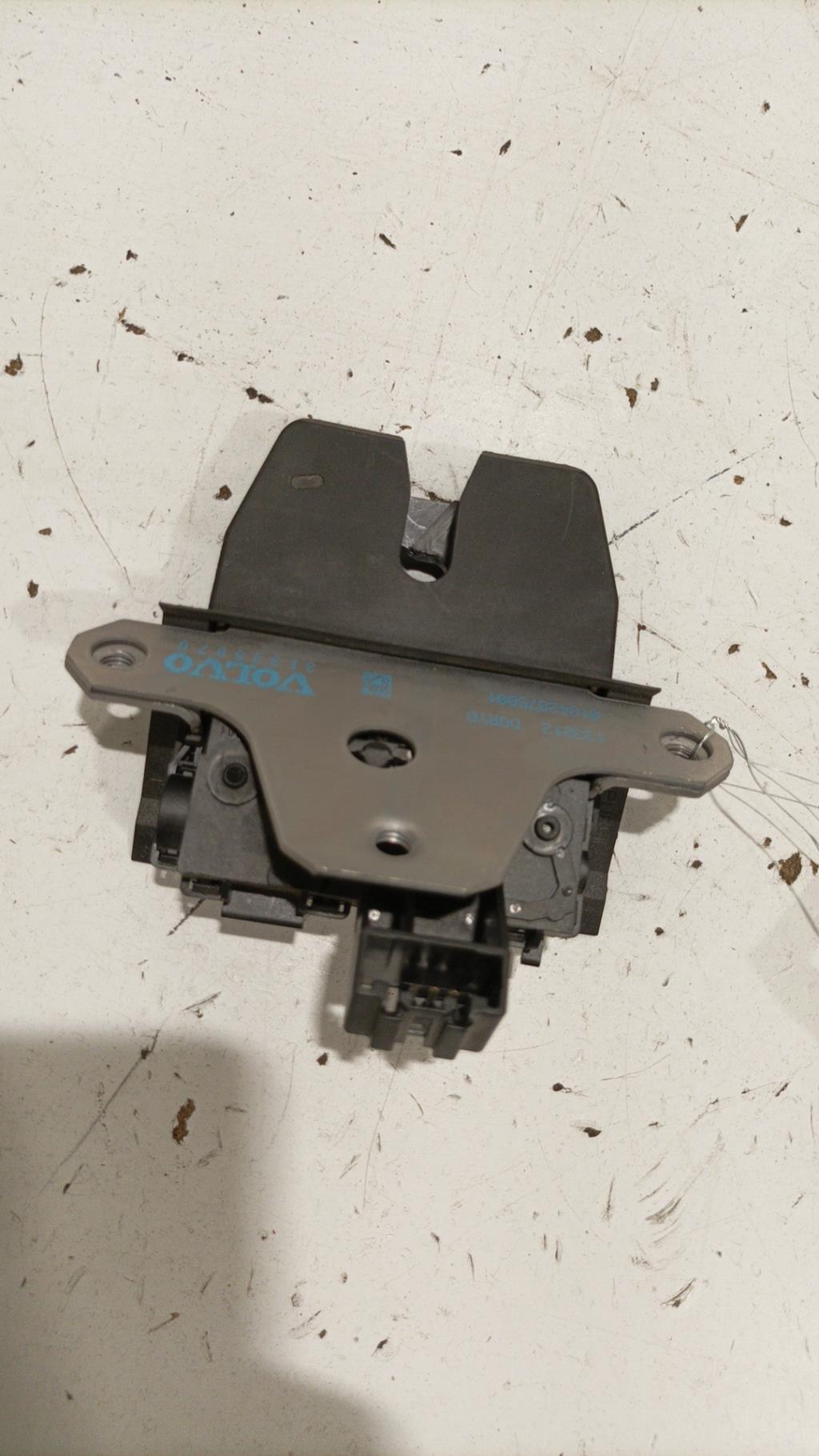 Serrure de hayon VOLVO V 40 2 PHASE 1 BREAK Diesel - 1