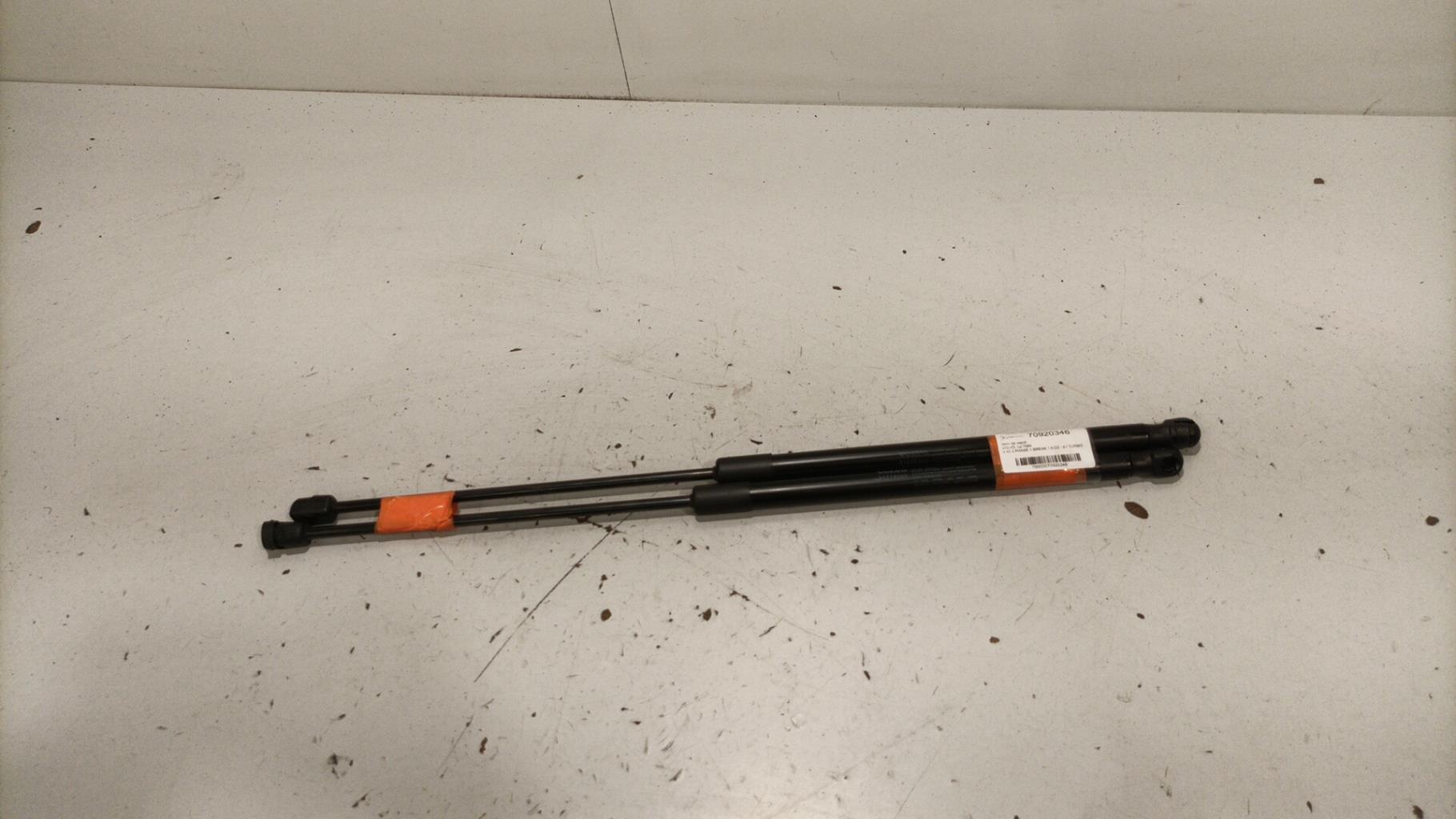 Verin de capot VOLVO V 40 2 PHASE 1 BREAK Diesel - 1