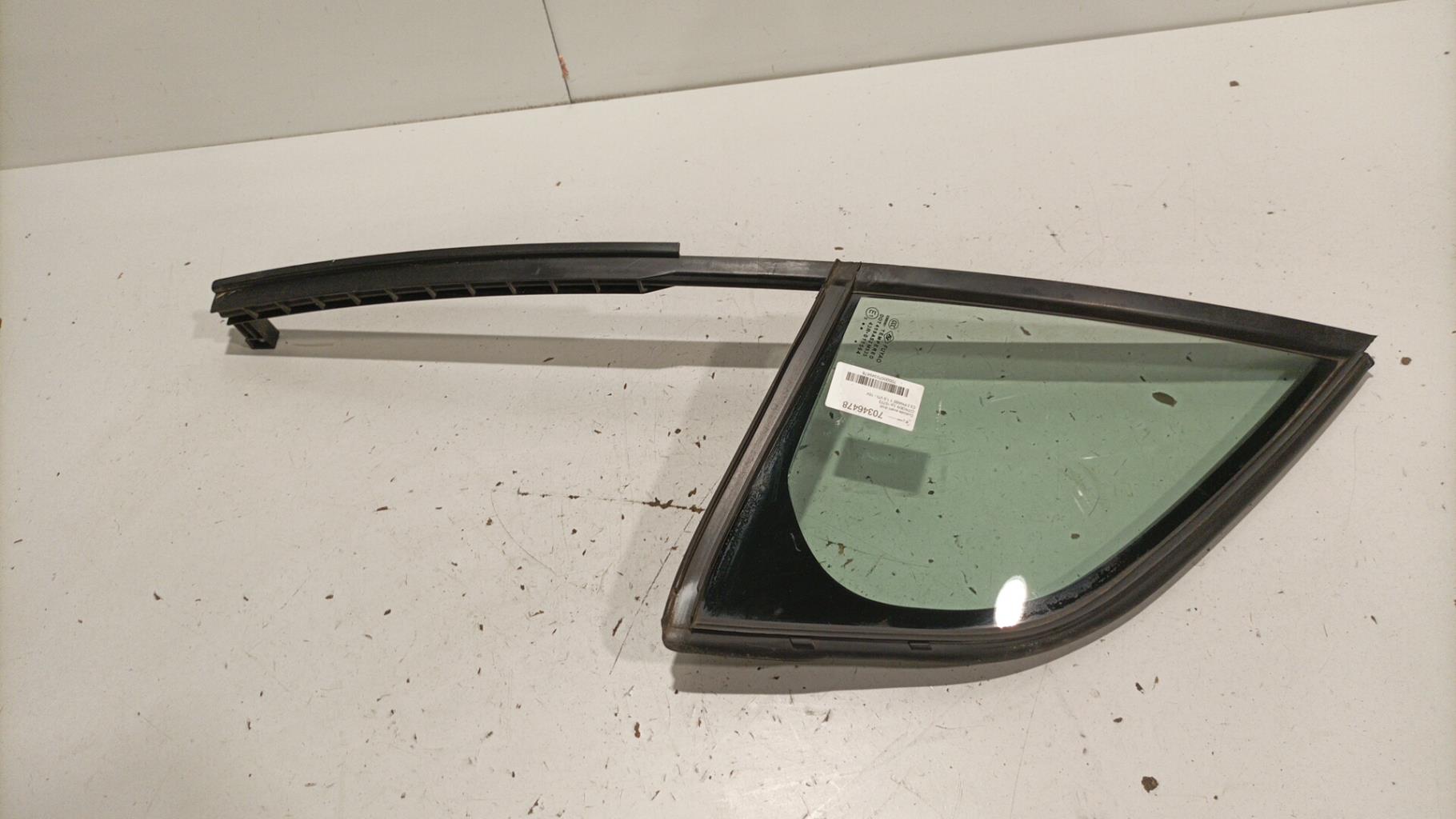 Custode avant droit (porte) CITROEN C3 2 PHASE 1 Essence - 1