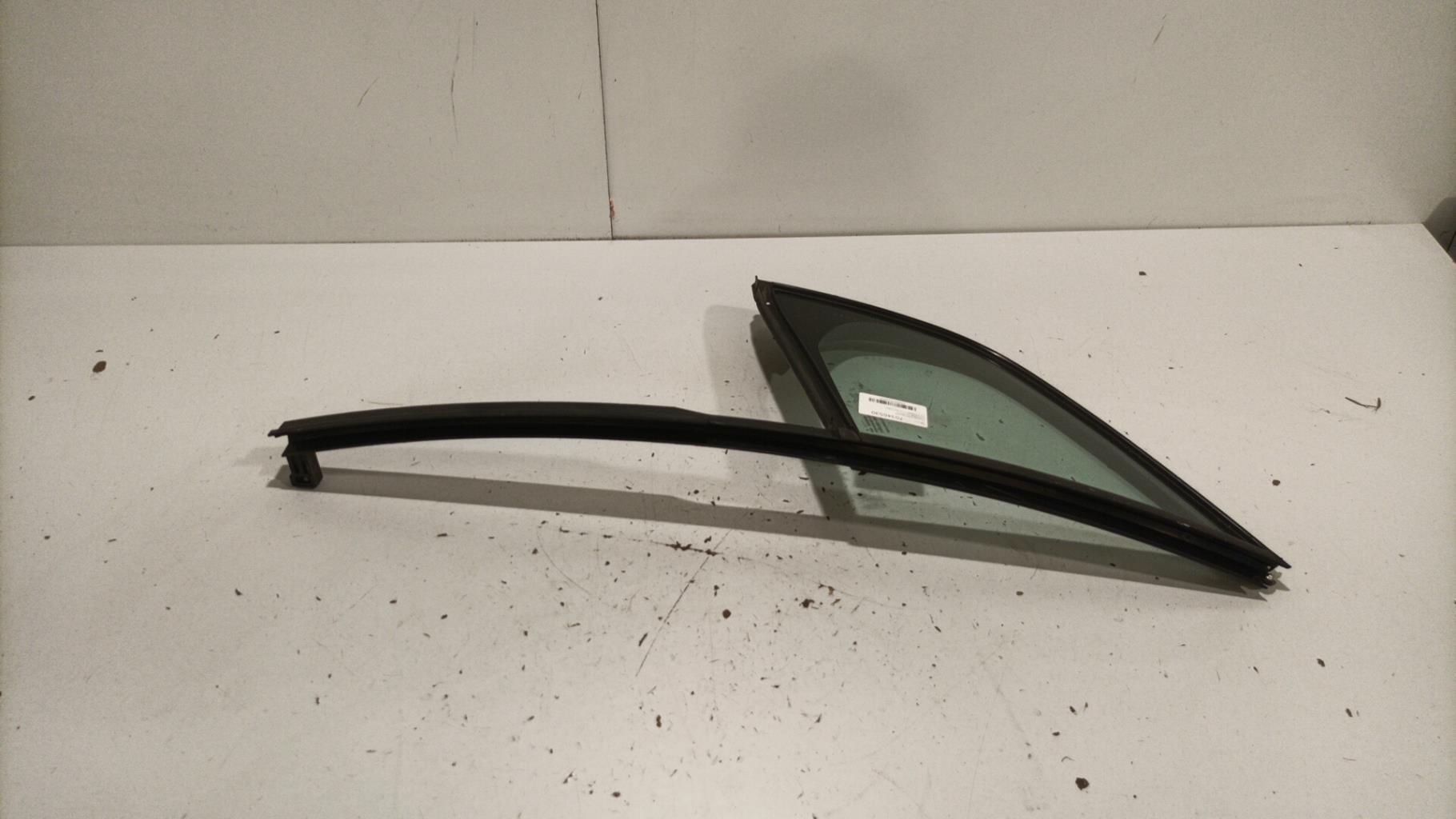 Custode avant gauche (porte) CITROEN C3 2 PHASE 1 Essence - 1