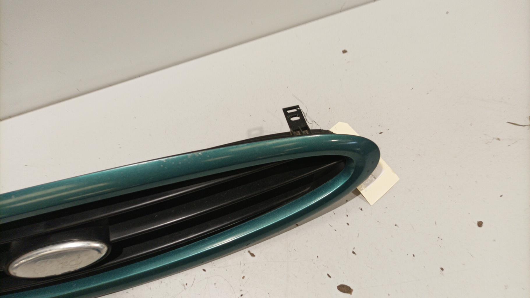 Grille de calandre FORD MONDEO 1 PHASE 2 BREAK Diesel - 1
