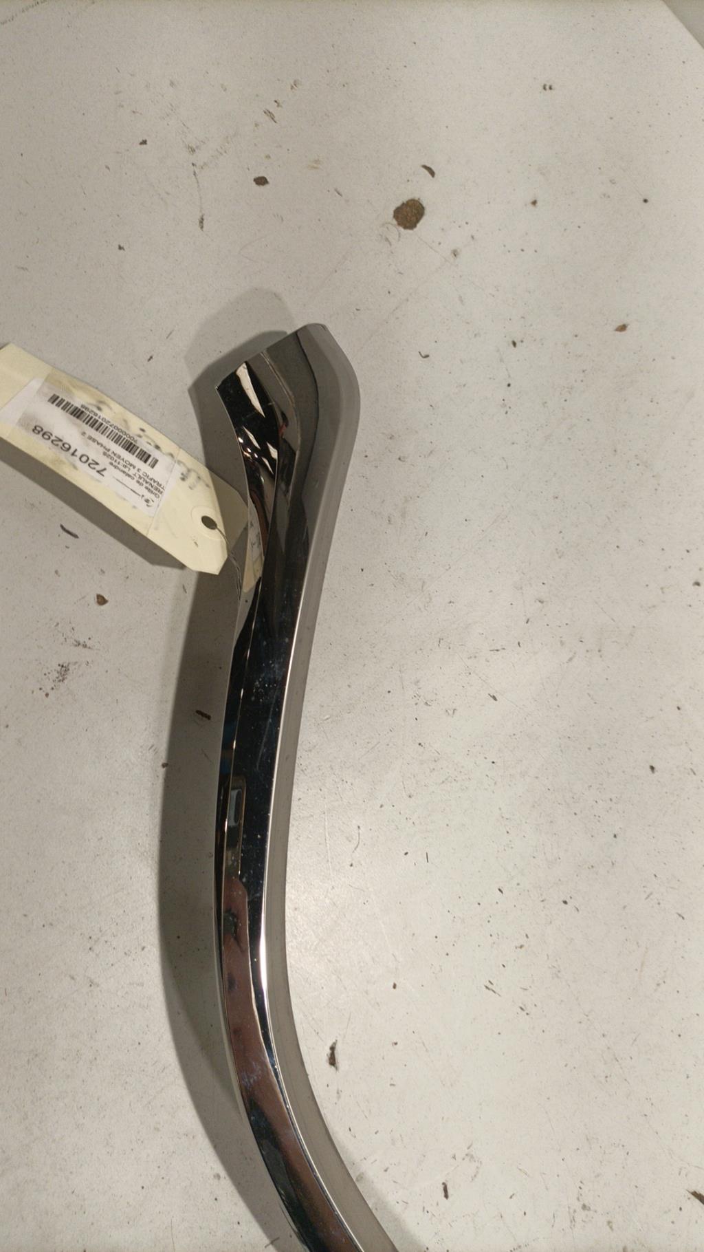 Grille de calandre RENAULT TRAFIC 3 MOYEN PHASE 2 Diesel/Hybride - 1