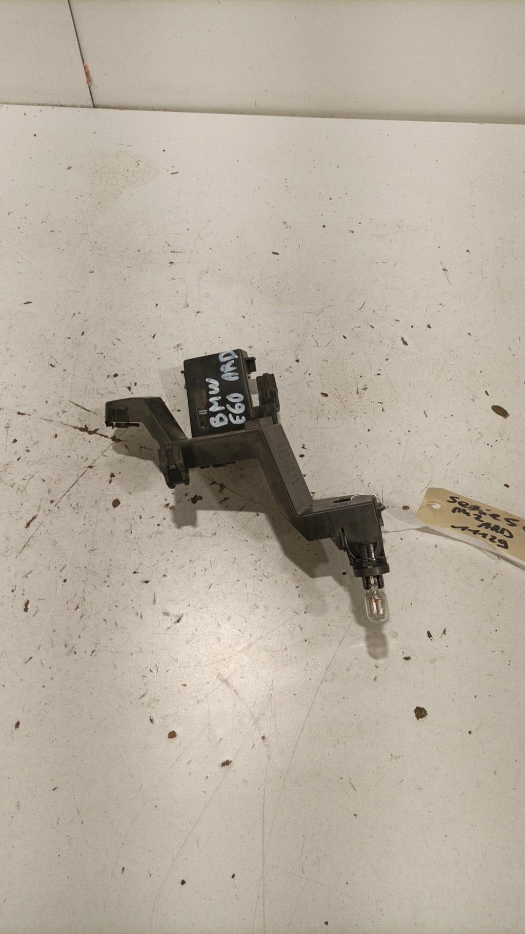 Base portalampade fanale posteriore destro BMW SERIE 5 E60 PHASE 2 Diésel - 1