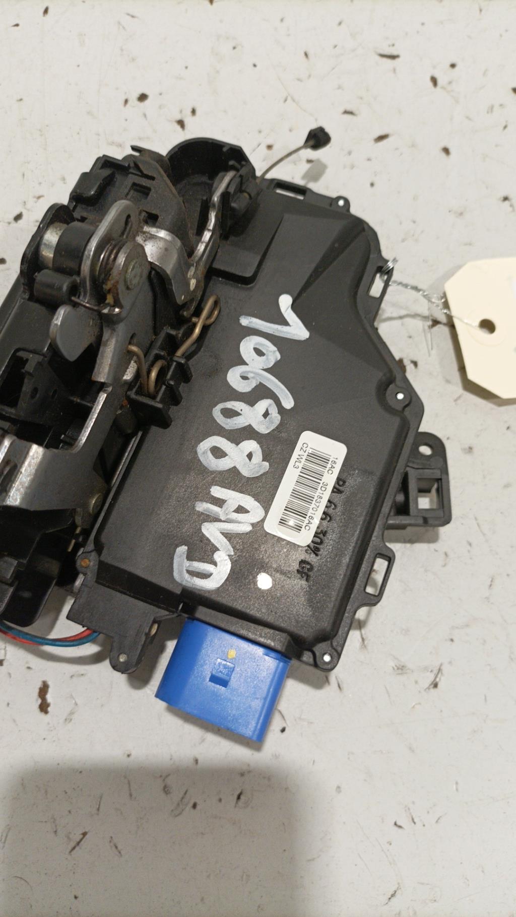 Serrure avant droit VOLKSWAGEN GOLF PLUS PHASE 1 Diesel - 1