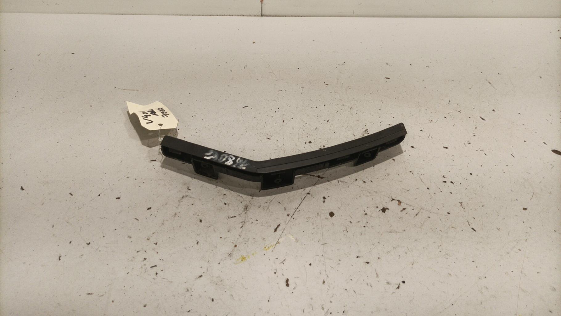 Support aile gauche VOLVO V 40 2 PHASE 1 BREAK Diesel - 1
