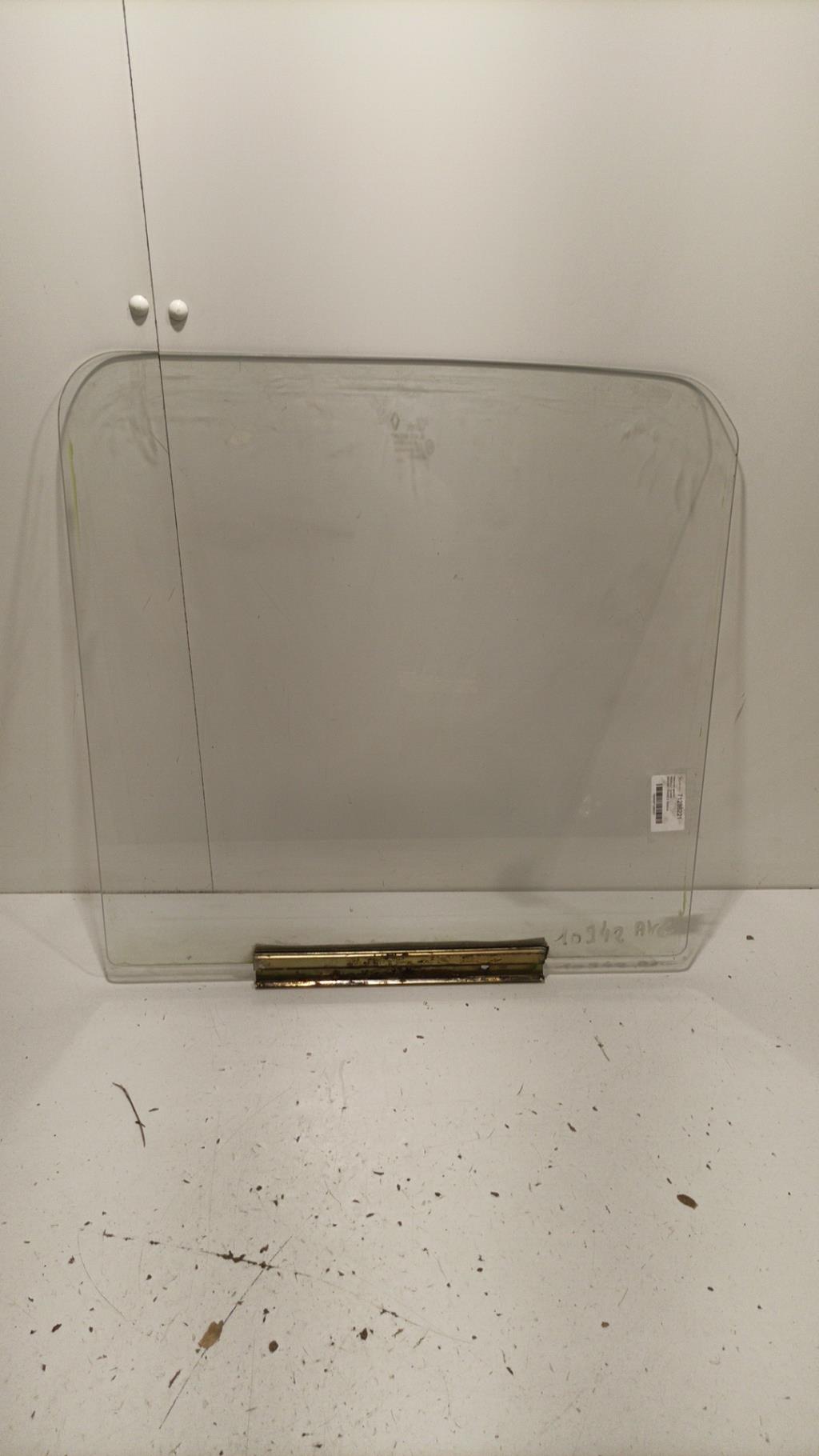 Vitre avant gauche RENAULT MASTER 1 PHASE 2 Essence - 1