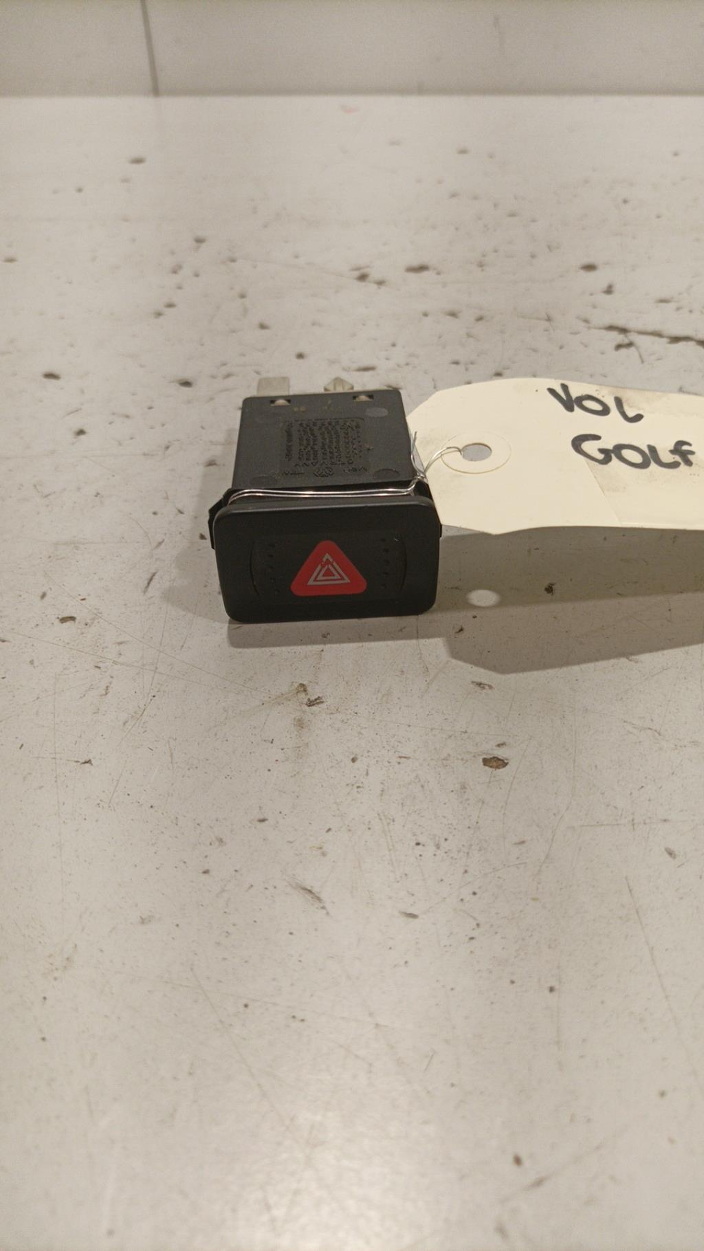 Bouton de warning VOLKSWAGEN GOLF 4 Essence - 1