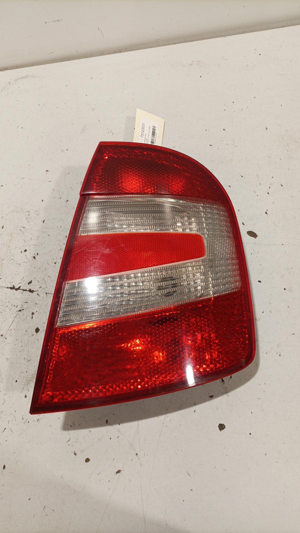 Fanale posteriore principale destro (luci) SKODA FABIA 1 PHASE 2 Diésel - 1