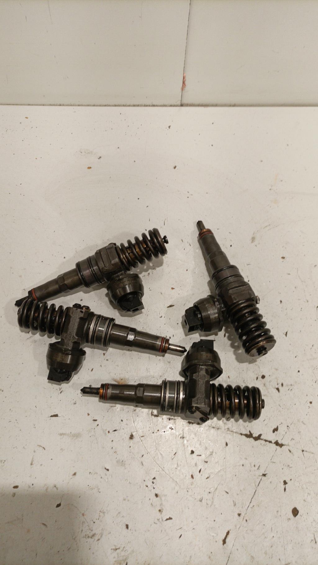 Injecteurs VOLKSWAGEN GOLF PLUS PHASE 1 Diesel - 1