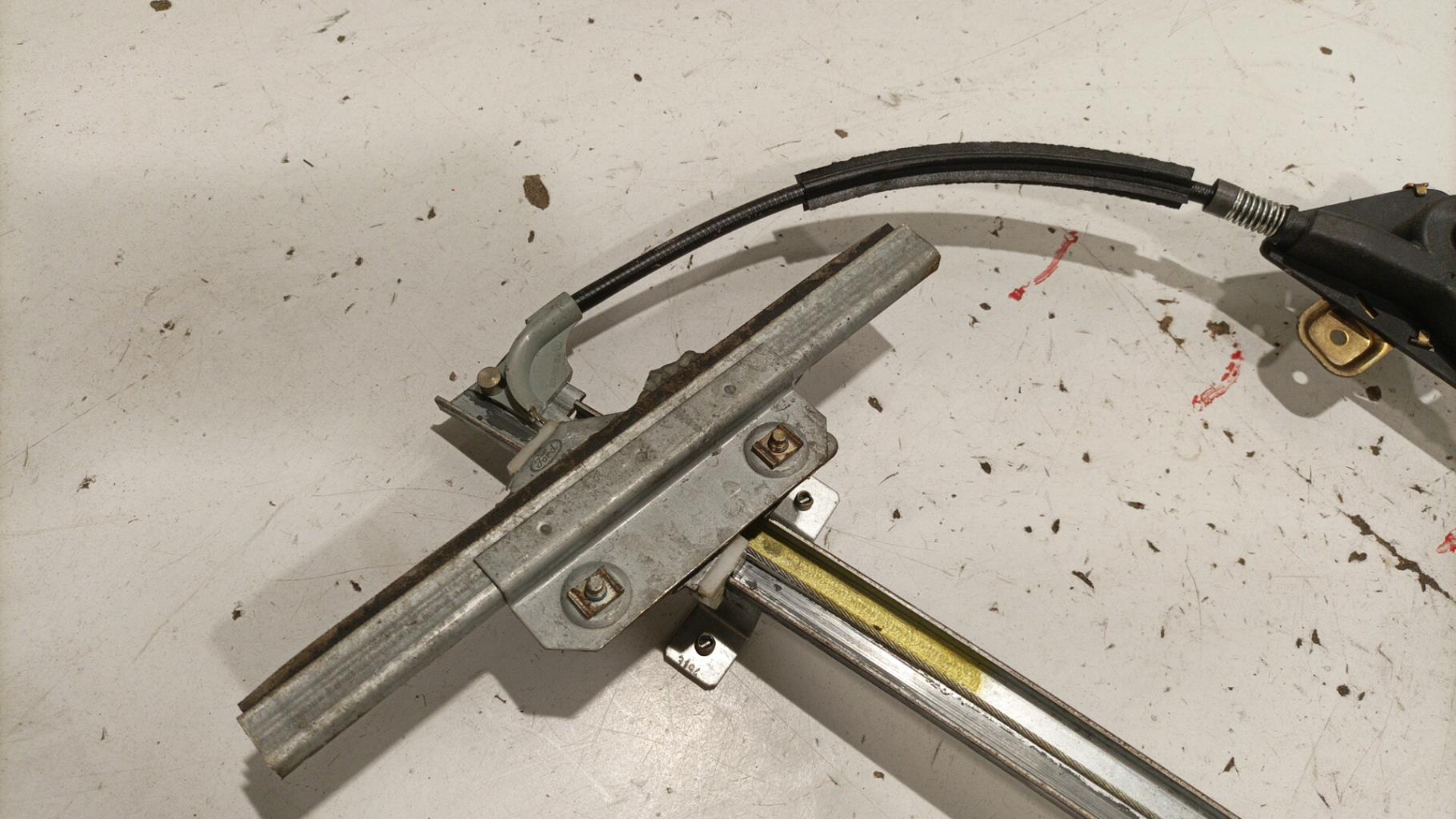 Alzacristalli manuale anteriore destro FORD FIESTA 3 PHASE 2 Gasolina - 1