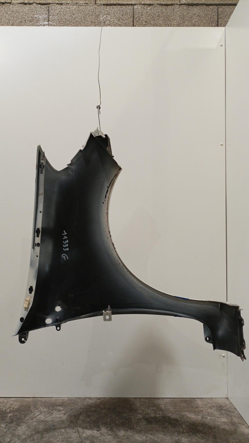 Aile avant gauche RENAULT CLIO 3 PHASE 2 Diesel - 1