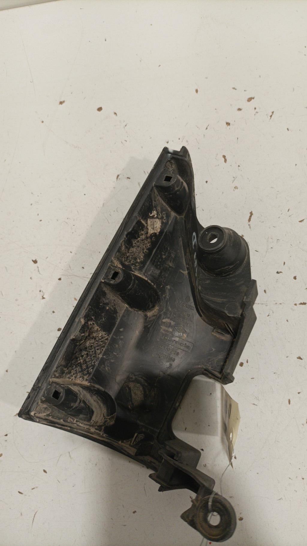 Cornice fanale posteriore destro RENAULT KANGOO 2 PHASE 1 Diésel - 1
