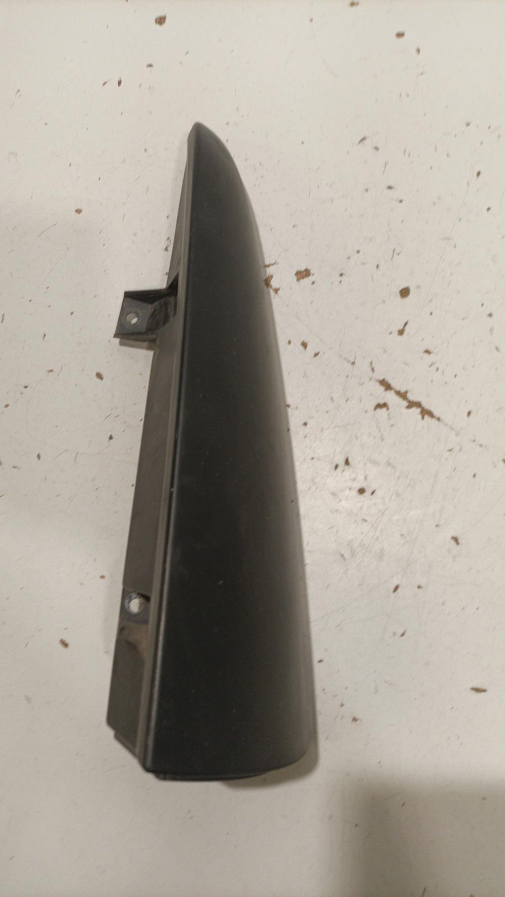 Cornice fanale posteriore destro RENAULT KANGOO 2 PHASE 1 Diésel - 1