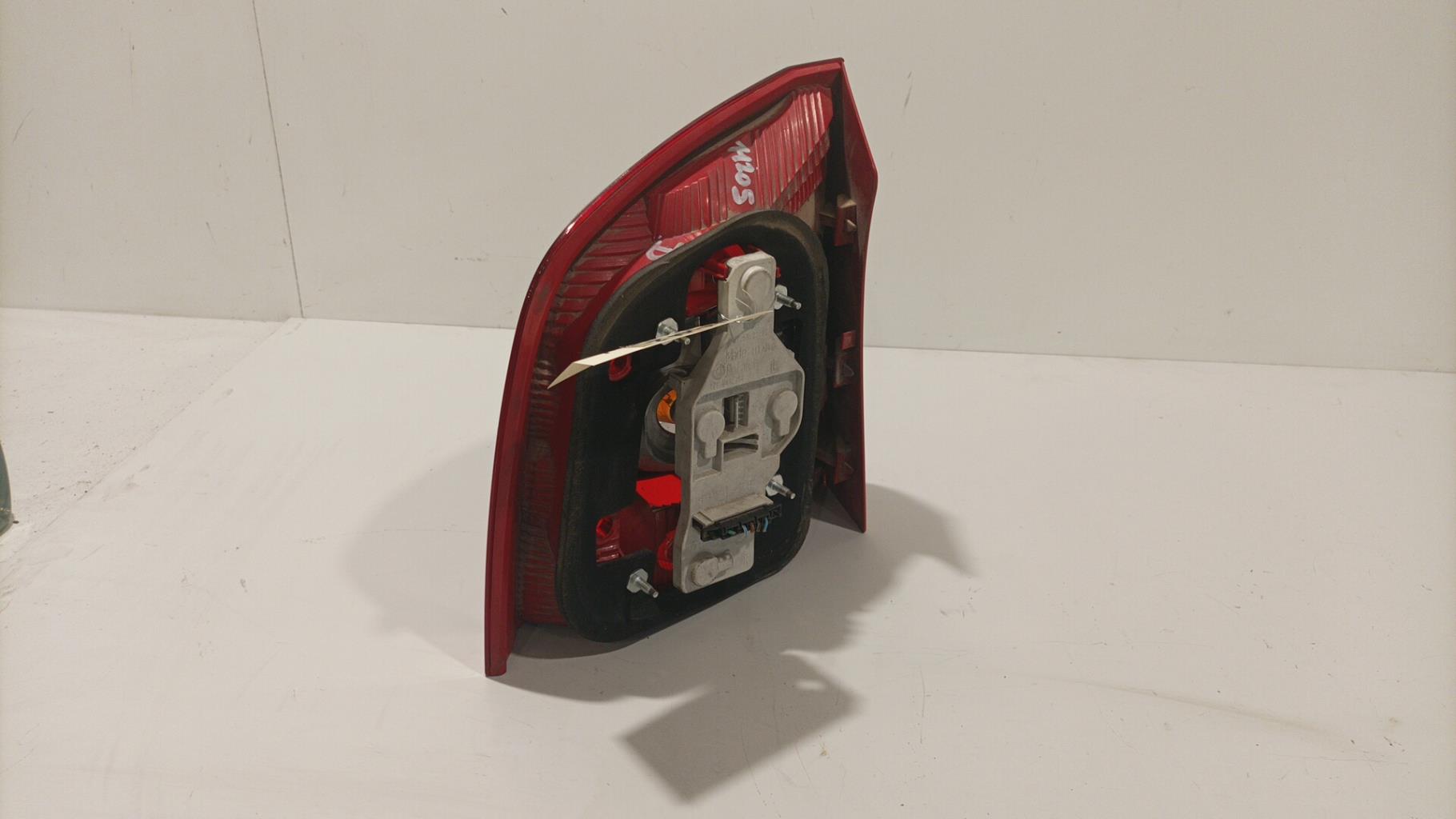 Fanale posteriore principale destro (luci) SKODA OCTAVIA 2 PHASE 1 BREAK Diésel - 1