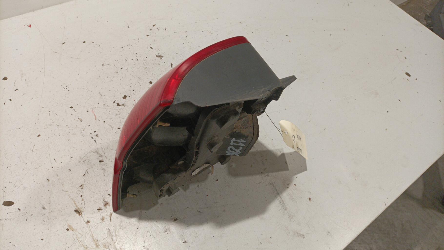 Fanale posteriore principale destro (luci) VOLKSWAGEN LUPO Gasolina - 1