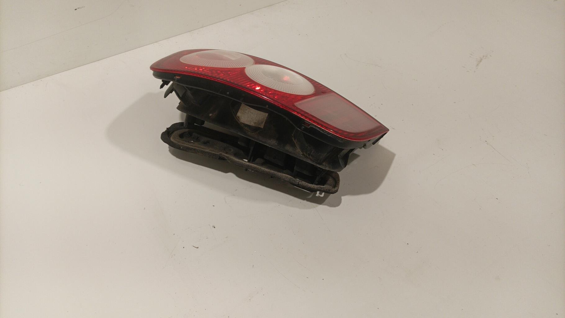 Fanale posteriore principale sinistro (luci) NISSAN MICRA 3 PHASE 1 Diésel - 1