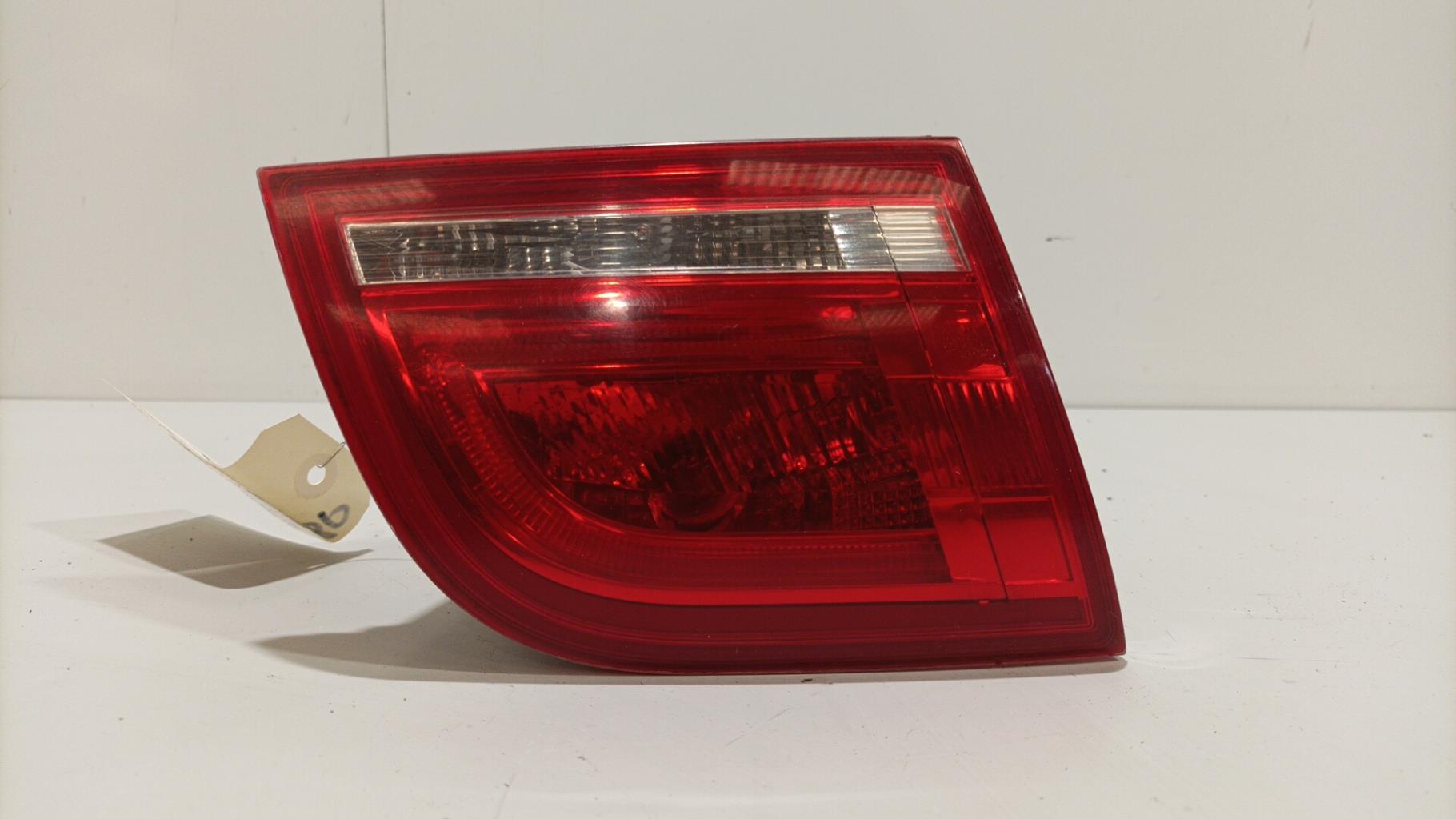 Feu arriere secondaire gauche (feux) AUDI A3 2 SPORTBACK PHASE 2 Diesel - 1