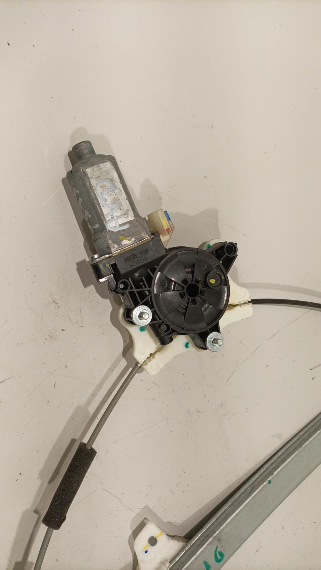Alzacristalli elettrico anteriore destro HYUNDAI I 20 2 PHASE 1 Diésel - 1