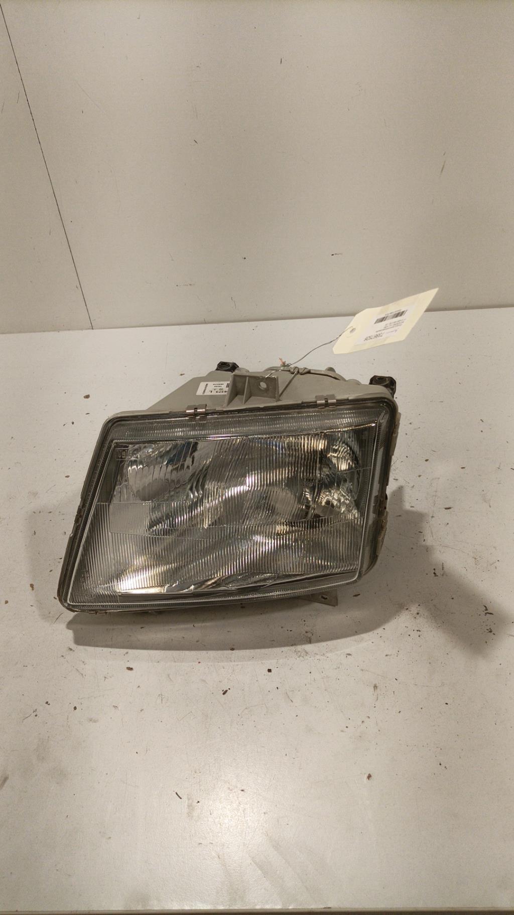 Gruppo ottico anteriore principale sinistro (luci)(faro) MERCEDES VITO 638 Diésel - 1