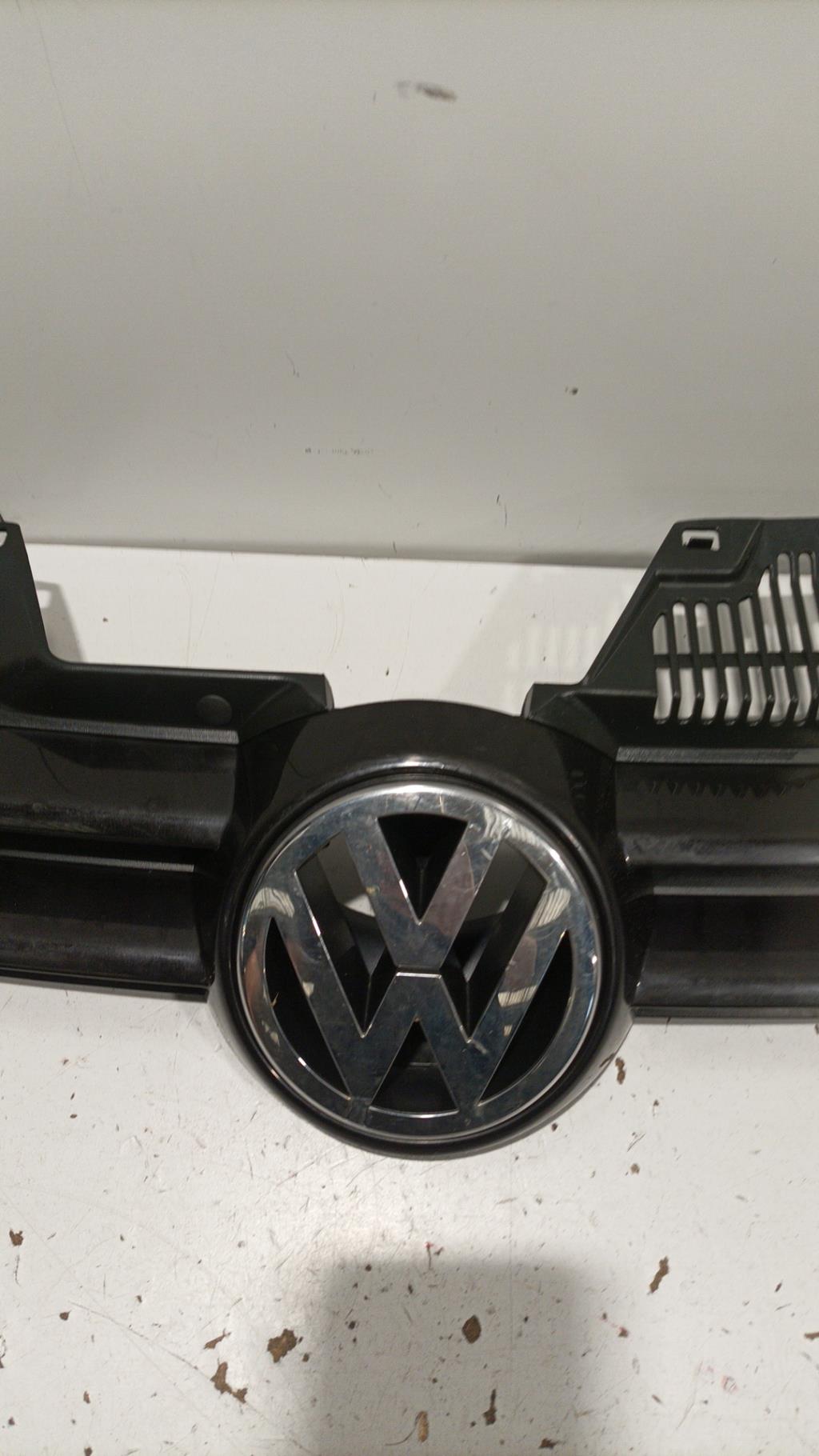 Calandre VOLKSWAGEN GOLF 5 Diesel - 1