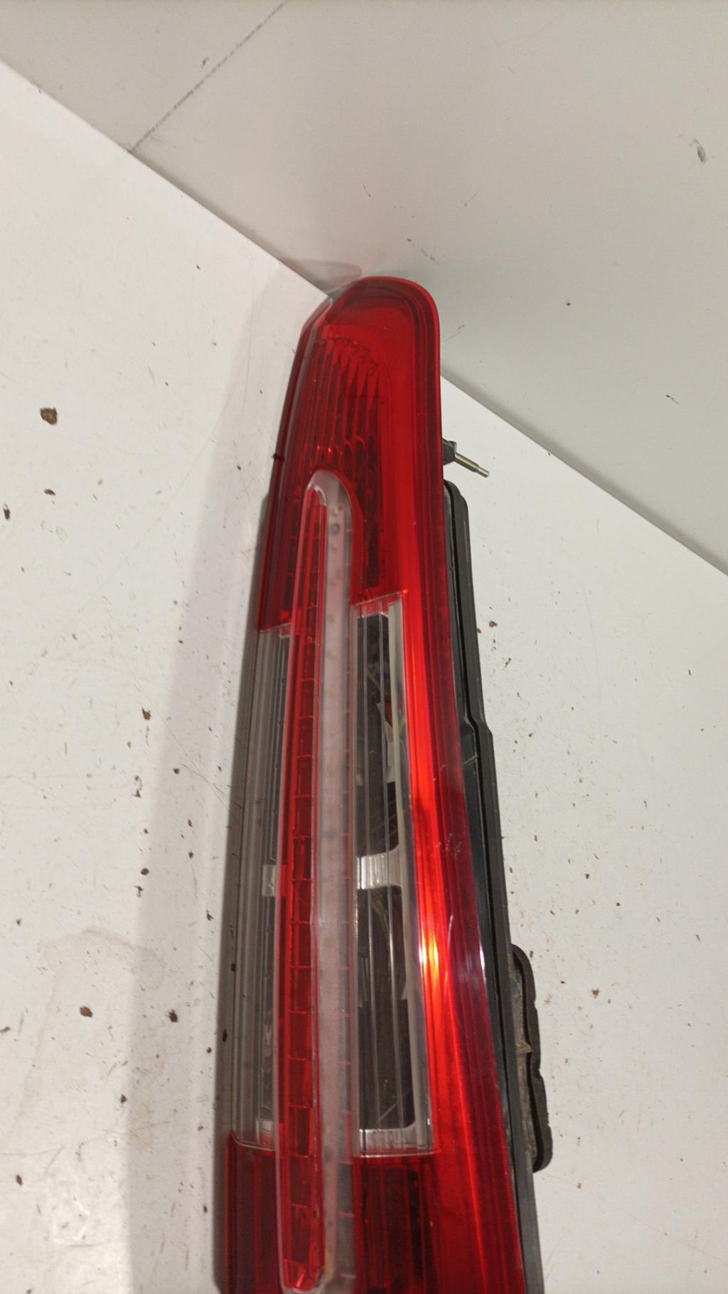Fanale posteriore principale destro (luci) FORD C-MAX 1 PHASE 2 Diésel - 1