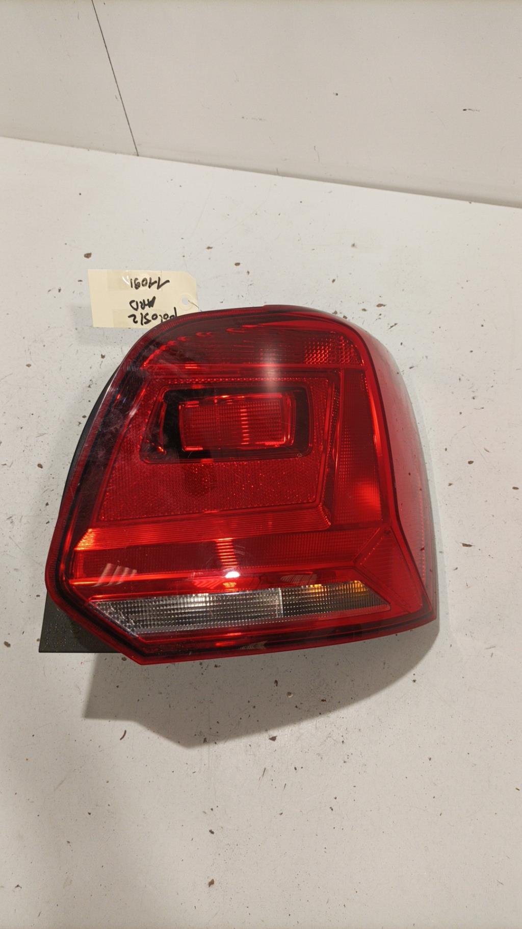 Fanale posteriore principale destro (luci) VOLKSWAGEN POLO 5 PHASE 2 Gasolina - 1