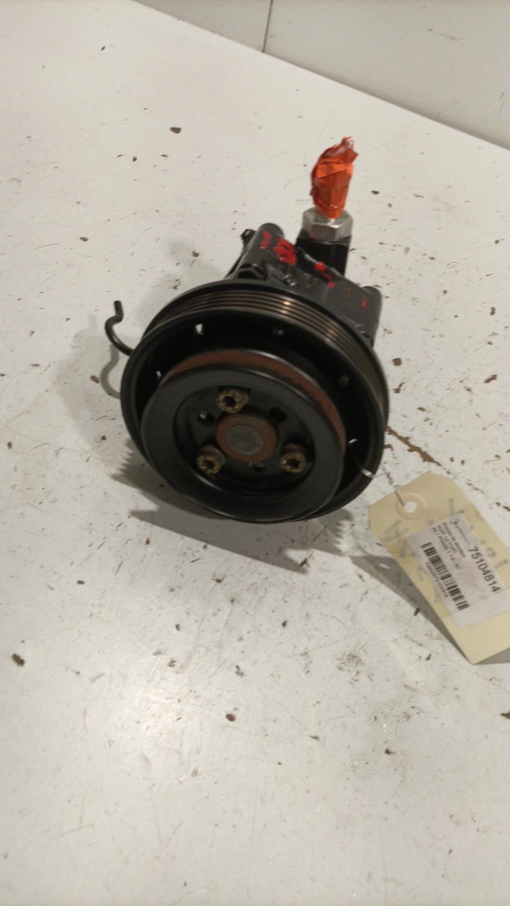 Pompe de direction AUDI A4 1 PHASE 1 Essence - 1