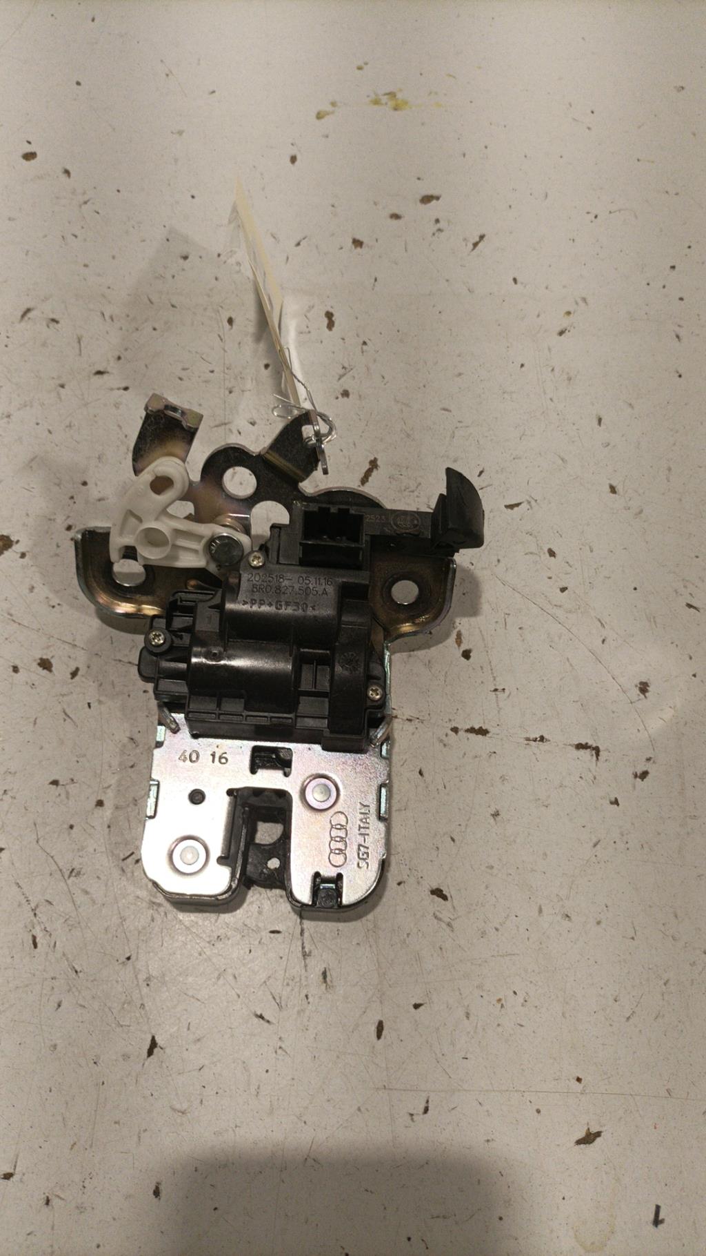 Serrure de hayon AUDI A3 3 SPORTBACK PHASE 2 Diesel - 1