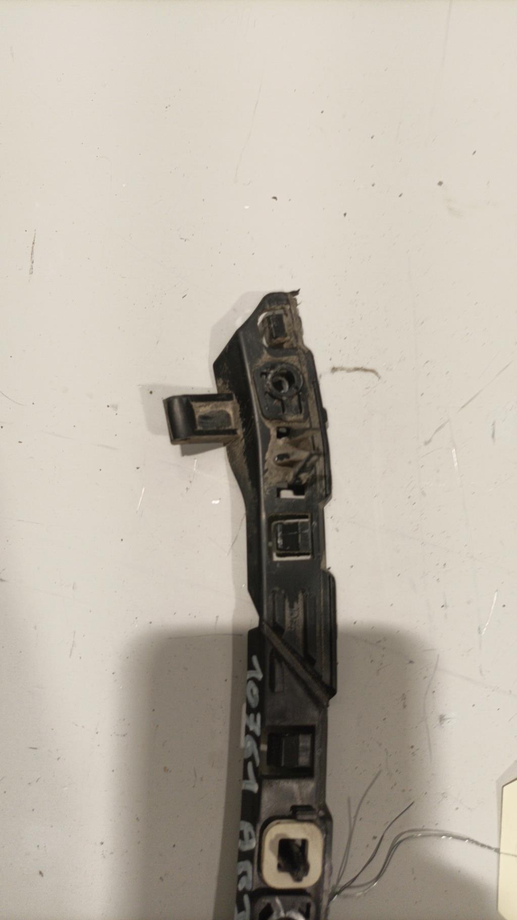 Support de pare chocs arriere CITROEN C3 2 PHASE 2 Diesel - 1