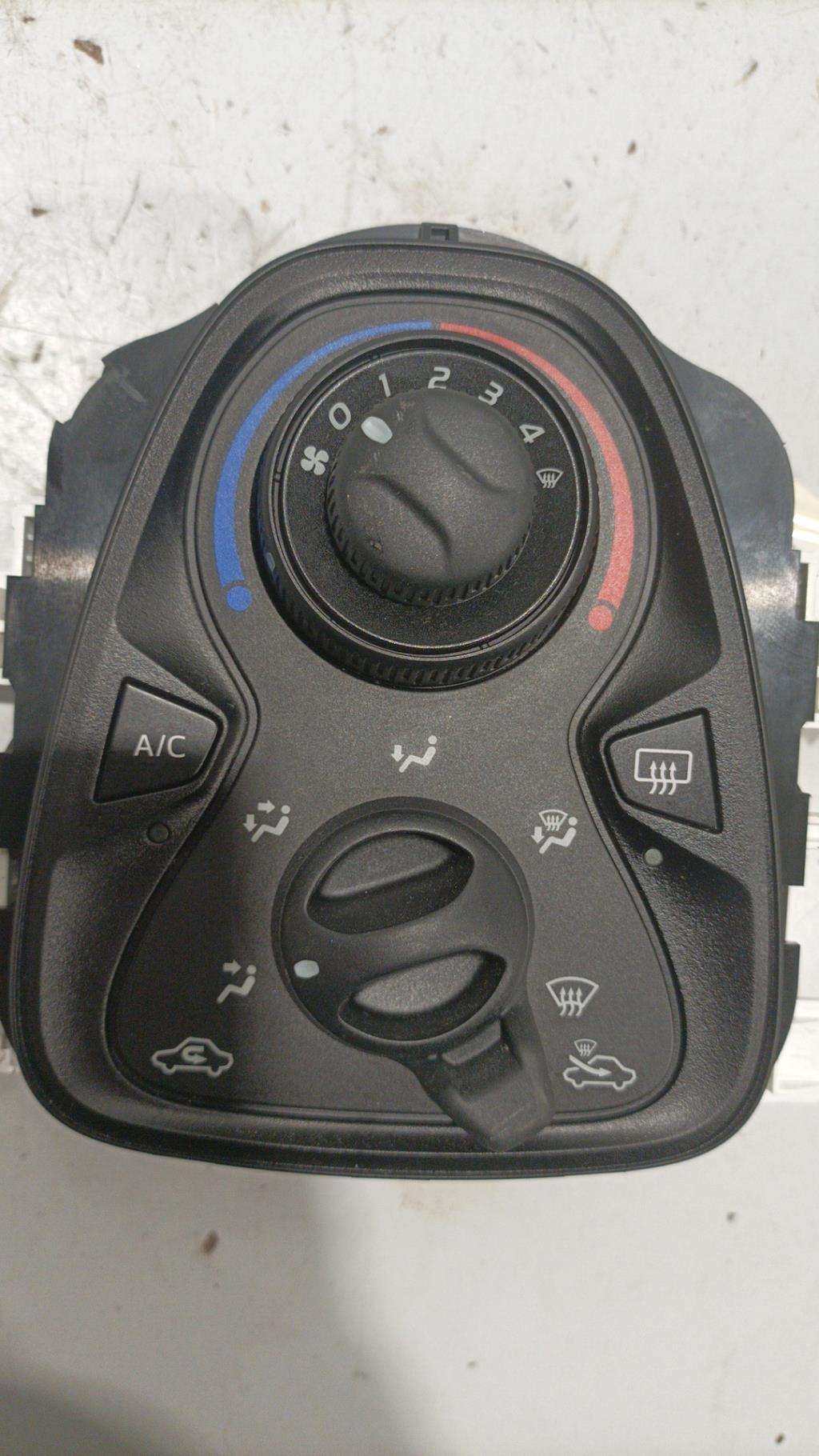 Commande chauffage CITROEN C1 2 Essence - 1