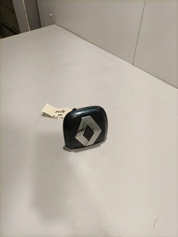 Bouton de coffre RENAULT CLIO 2 PHASE 2 Essence - 1