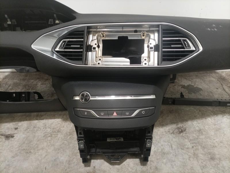 Planche de bord complete PEUGEOT 308 2 PHASE 1 Diesel - 1