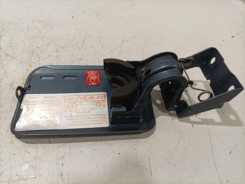 Trappe d'essence MERCEDES W124  - 1