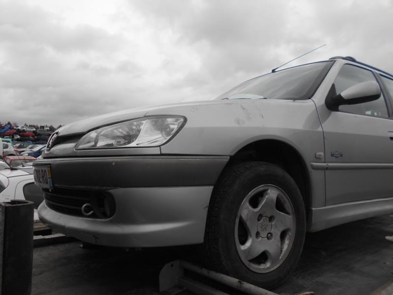 Divers PEUGEOT 306 BREAK Essence - 1