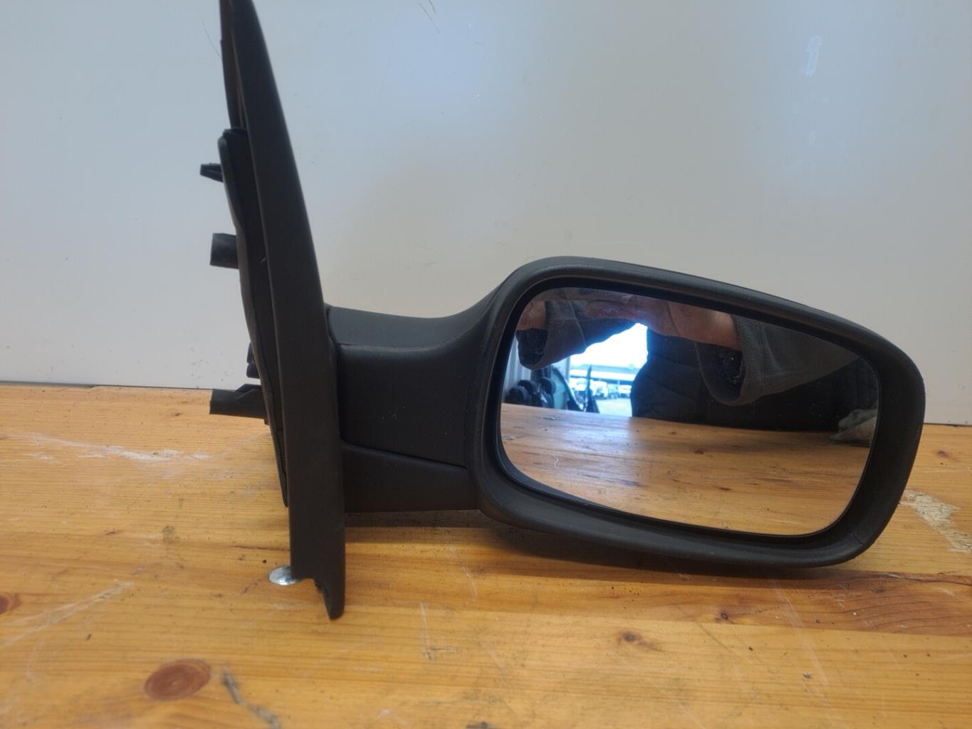 Retroviseur droit RENAULT CLIO 3 PHASE 1 Essence - 1