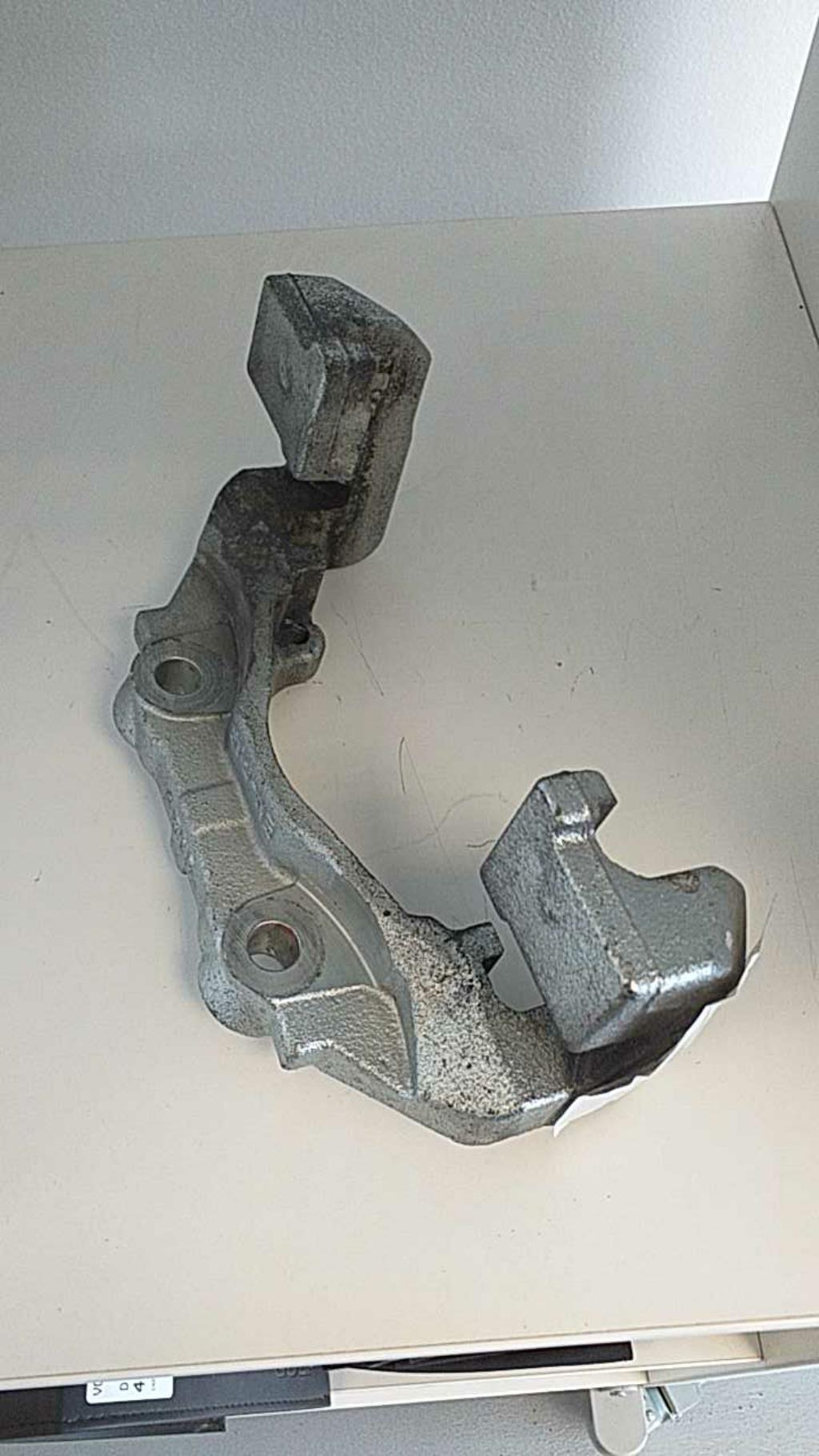 Support etrier frein (chape) avant gauche CITROEN C4 2 PHASE 2 Essence - 1