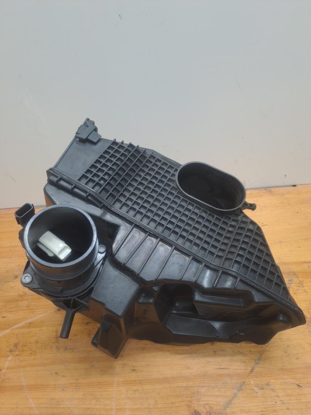 Boite a air RENAULT CLIO 4 PHASE 1 Diesel - 1