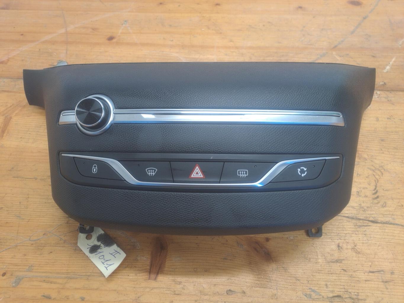 Commande autoradio PEUGEOT 308 2 PHASE 1 Diesel - 1