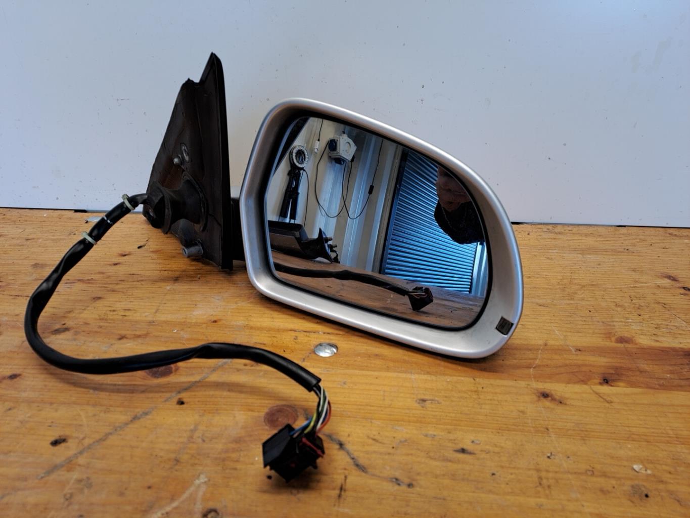 Retroviseur droit AUDI A4 3 PHASE 1 Diesel - 1