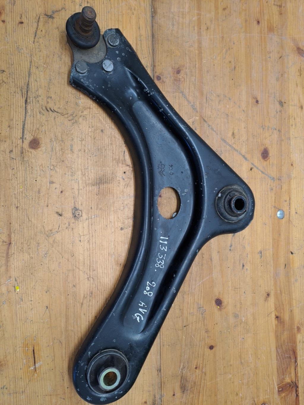 Triangle avant gauche PEUGEOT 208 1 PHASE 1 Diesel - 1