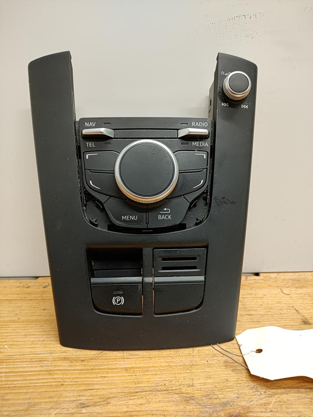 Commande autoradio AUDI A3 3 SPORTBACK PHASE 1 Diesel - 1