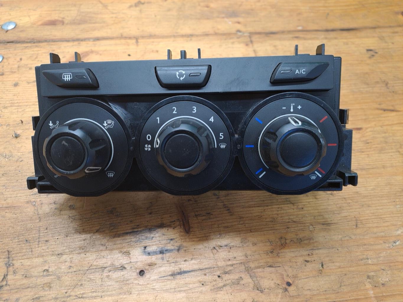 Commande chauffage CITROEN C3 2 PHASE 1 Diesel - 1