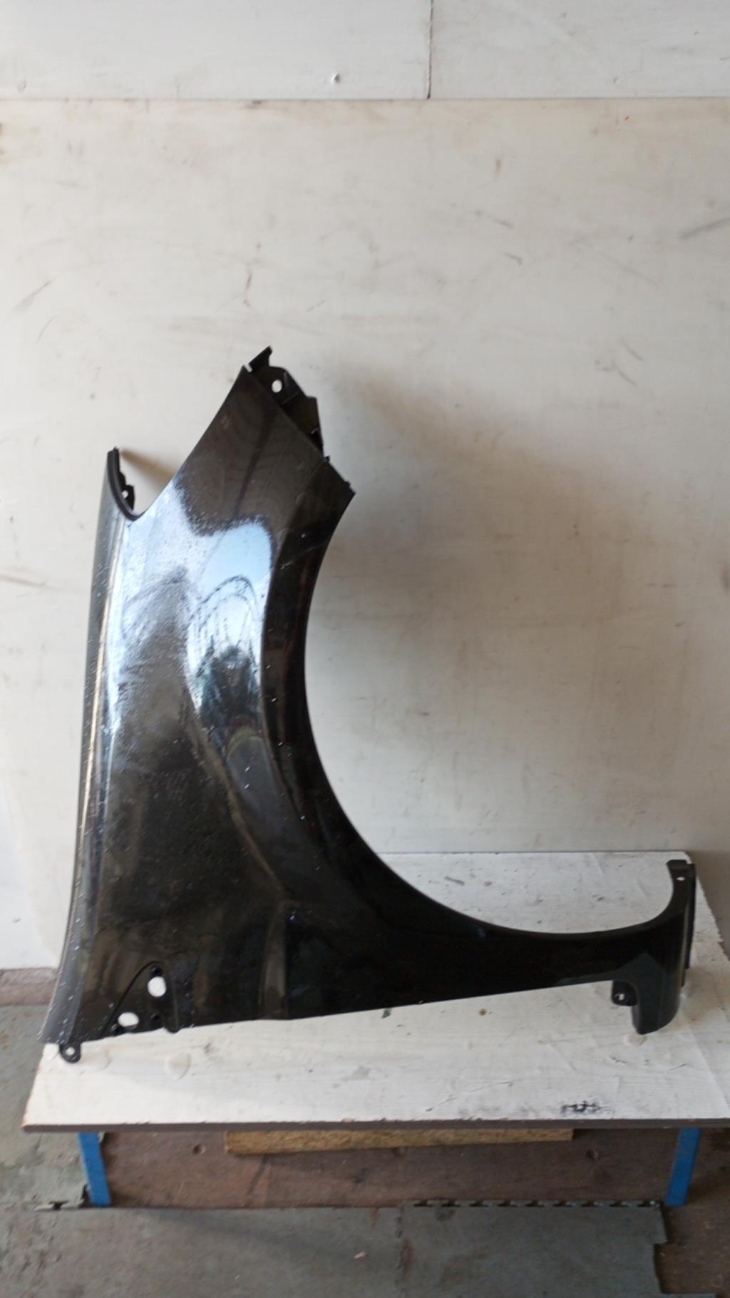 Aile avant droit RENAULT CLIO 3 PHASE 1 Essence - 1